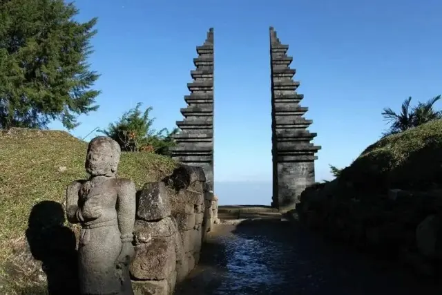 Juru Pelihara Cagar Budaya Mendapat Penghargaan Dari Kemendikbud Juru Pelihara Cagar Budaya Mendapat Penghargaan Dari Kemendikbud