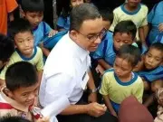 Anak-anak SD Menyanyikan Lagu Anis-Sandi Siapa Yang Punya Anak-anak SD Menyanyikan Lagu Anis-Sandi Siapa Yang Punya
