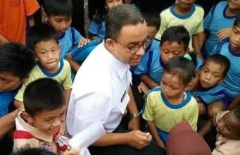 Anak-anak SD Menyanyikan Lagu Anis-Sandi Siapa Yang Punya Anak-anak SD Menyanyikan Lagu Anis-Sandi Siapa Yang Punya