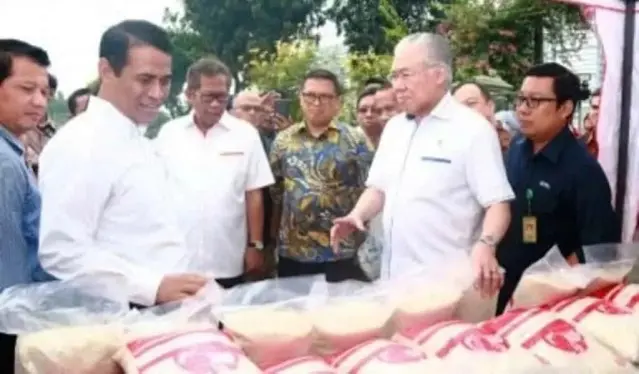 Pemprov DKI Gelar Operasi Pasar Beras Pemprov DKI Gelar Operasi Pasar Beras