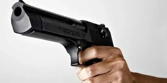 Bukan Anggota TNI, Seorang Pria Lepaskan Tembakan di Parkiran Gandaria City Bukan Anggota TNI, Seorang Pria Lepaskan Tembakan di Parkiran Gandaria City