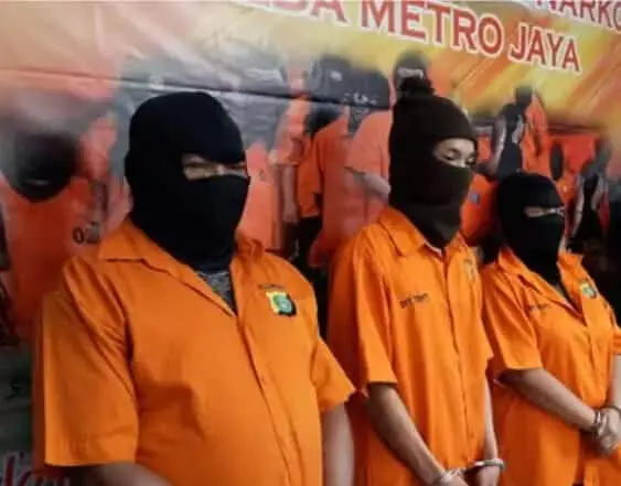 Tiga Pengedar Sabu Jaringan Narkotika Internasional Ditangkap Tiga Pengedar Sabu Jaringan Narkotika Internasional Ditangkap