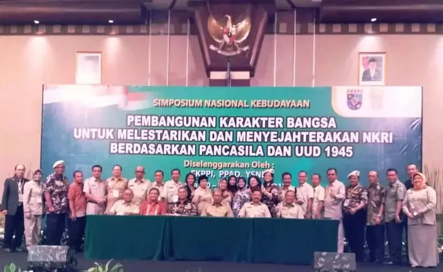 Pembangunan Karakter Bangsa Harus Menjadi Gerakan Nasional Pembangunan Karakter Bangsa Harus Menjadi Gerakan Nasional