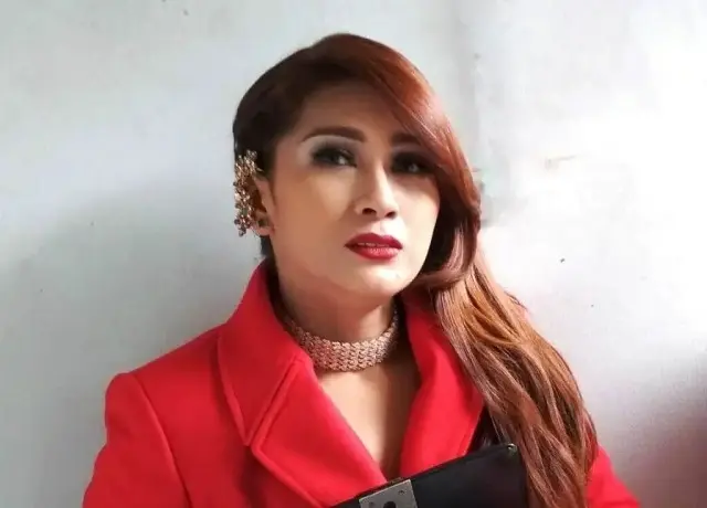 Kolaborasi Tata Janetta dan Maia Estianty dalam Videoklip ‘Sang Penggoda’ Kolaborasi Tata Janetta dan Maia Estianty dalam Videoklip ‘Sang Penggoda’