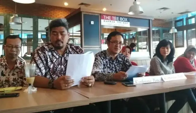 11 Mantan Karyawan Adukan AJ Manulife Indonesia ke Disnaker 11 Mantan Karyawan Adukan AJ Manulife Indonesia ke Disnaker