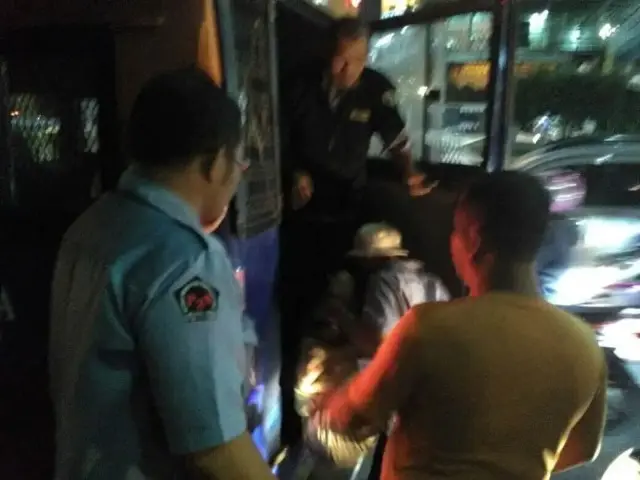 Diamankan Petugas P3S Jakarta Barat, Pemulung Karungin Uang Dua Juta Rupiah Diamankan Petugas P3S Jakarta Barat, Pemulung Karungin Uang Dua Juta Rupiah