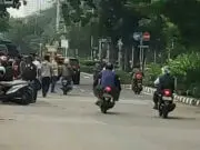 Parkir Liar Terlihat Semrawut di Depan Kejaksaan Negeri Jakarta Barat Parkir Liar Terlihat Semrawut di Depan Kejaksaan Negeri Jakarta Barat