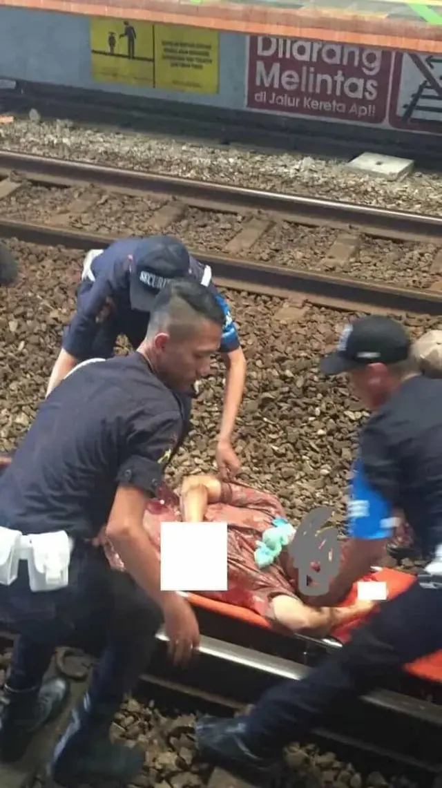 Pria Paruh Baya Nekat Menabrakan Diri di Stasiun Cikini Jakpus