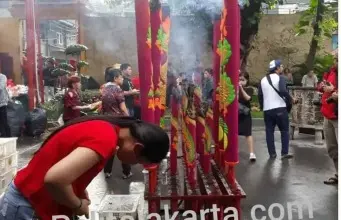 Jelang Imlek Vihara Dharma Bakti Glodok Jakbar Dipadati Pengemis Jelang Imlek Vihara Dharma Bakti Glodok Jakbar Dipadati Pengemis