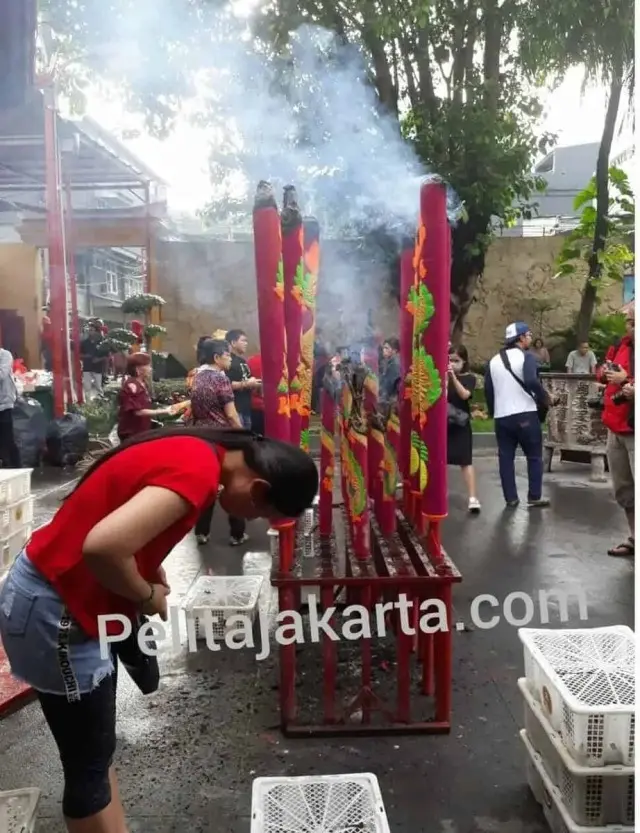 Jelang Imlek Vihara Dharma Bakti Glodok Jakbar Dipadati Pengemis Jelang Imlek Vihara Dharma Bakti Glodok Jakbar Dipadati Pengemis