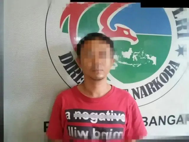 Rumah Kontrakan Pengedar Sabu Digerebek Unit Narkoba Polsek Kembangan Rumah Kontrakan Pengedar Sabu Digerebek Unit Narkoba Polsek Kembangan