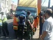 Personel Gabungan Tindak 12 Pelanggar Saat Gelar Giat Rabu Tertib di Kecamatan Kebon Jeruk Personel Gabungan Tindak 12 Pelanggar Saat Gelar Giat Rabu Tertib di Kecamatan Kebon Jeruk