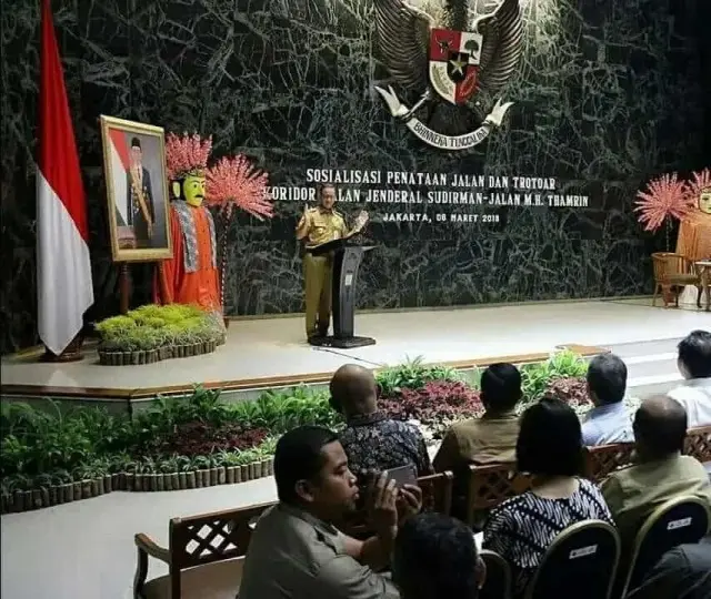 Gubernur DKI Sosialisasikan Penataan Pedestarian Sudirman-Thamrin Gubernur DKI Sosialisasikan Penataan Pedestarian Sudirman-Thamrin