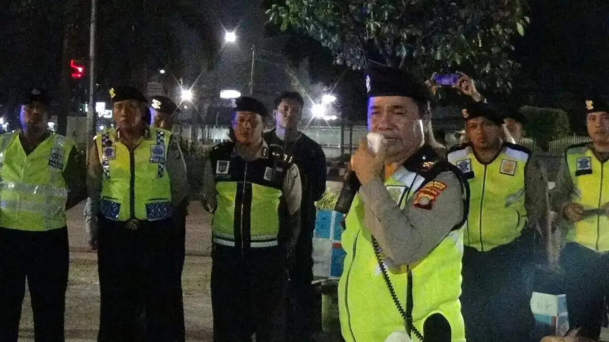 Patroli 'Langit Biru' Jaga Kamtibmas Wilayah Hukum Polres Jakarta Barat Patroli 'Langit Biru' Jaga Kamtibmas Wilayah Hukum Polres Jakarta Barat