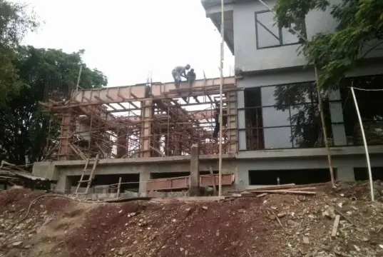 Bangunan Bermasalah di Jakbar Makin Mengkhawatirkan Bangunan Bermasalah di Jakbar Makin Mengkhawatirkan