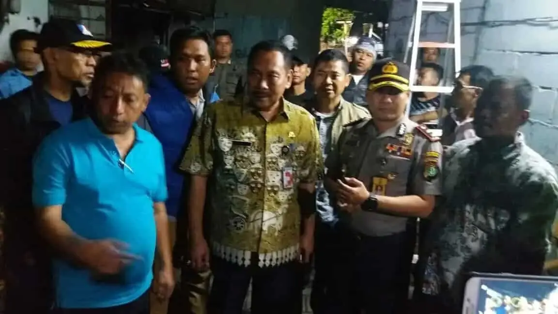Kebakaran Melalap Perumahan Padat Penduduk di Taman Kota Jakbar