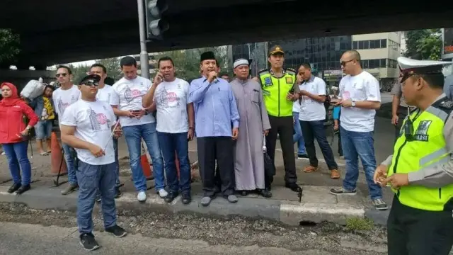 Polres Jakbar Beserta Jajaran Gelar Gerakan Kampanye Anti Hoax Polres Jakbar Beserta Jajaran Gelar Gerakan Kampanye Anti Hoax