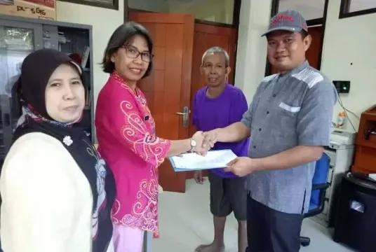 Lansia Ini Dipertemukan Dengan Keluarga Setelah 20 Tahun Berpisah
