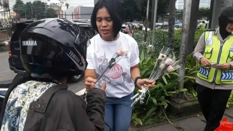 Polres Jakbar Beserta Jajaran Gelar Gerakan Kampanye Anti Hoax