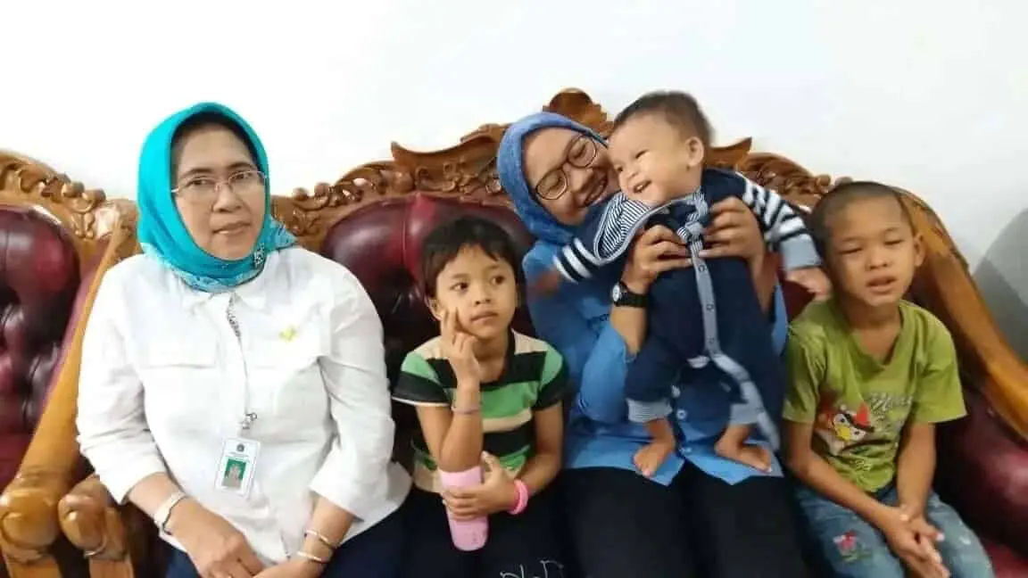 Kondisi Bocah Lemas Dieksploitasi Orang Tua yang Viral Kini Semakin Baik Kondisi Bocah Lemas Dieksploitasi Orang Tua yang Viral Kini Semakin Baik