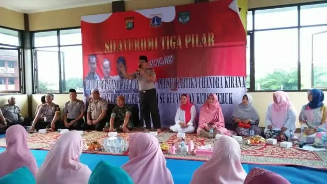 Tiga Pilar Polsek Kebon Jeruk Gelar Silaturahmi Bersama Majlis Ta'lim Se-Kecamatan Kebon Jeruk Tiga Pilar Polsek Kebon Jeruk Gelar Silaturahmi Bersama Majlis Ta'lim Se-Kecamatan Kebon Jeruk