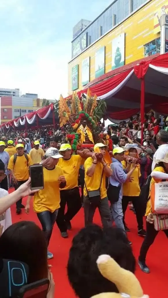 Kemeriahan Perayaan Cap Go Meh Berlangsung Meriah Kemeriahan Perayaan Cap Go Meh Berlangsung Meriah