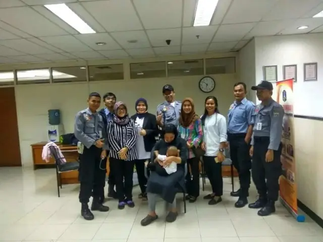 Depresi, Wanita Ini Pergi dari Rumah Membawa Bayinya Depresi, Wanita Ini Pergi dari Rumah Membawa Bayinya