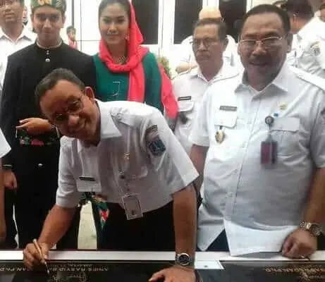 Gubernur Anies Baswedan Resmikan 5 Kantor Kelurahan di Jakarta Barat Gubernur Anies Baswedan Resmikan 5 Kantor Kelurahan di Jakarta Barat