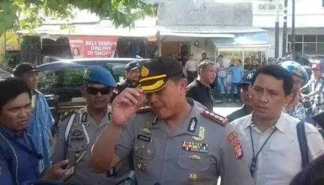 Polres Metro Jakarta Barat Selidiki Kebakaran di Taman Kota Polres Metro Jakarta Barat Selidiki Kebakaran di Taman Kota