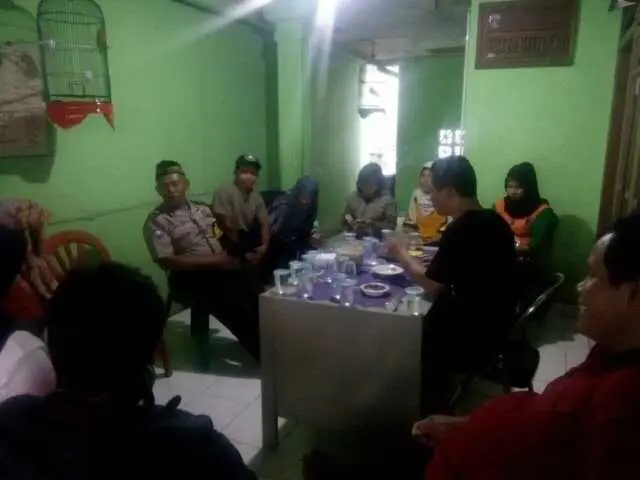 Melalui Mediasi Problem Solving, Binmas Kelurahan Kembangan Selesaikan Adopsi Anak Bermasalah Melalui Mediasi Problem Solving, Binmas Kelurahan Kembangan Selesaikan Adopsi Anak Bermasalah