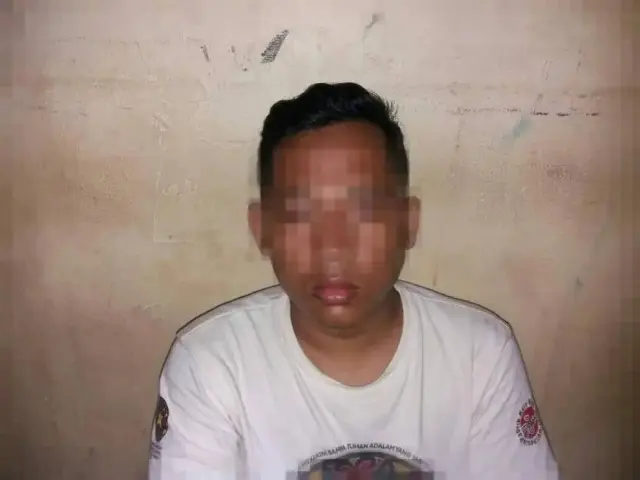 Dua Pengedar Sabu Diringkus Unit Narkoba Polsek Kembangan Dua Pengedar Sabu Diringkus Unit Narkoba Polsek Kembangan