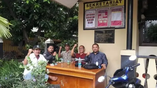 Sikap Lurah Cengkareng Timur Dengan LMK Dipertanyakan Sikap Lurah Cengkareng Timur Dengan LMK Dipertanyakan