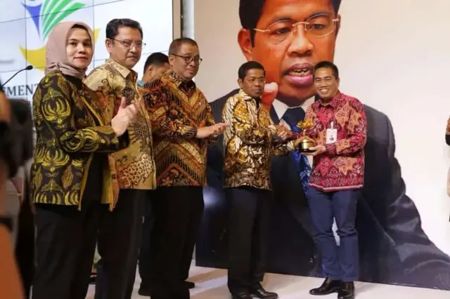 Mensos Apresiasi Langkah Dunia Usaha Ikut Atasi Masalah Sosial Mensos Apresiasi Langkah Dunia Usaha Ikut Atasi Masalah Sosial