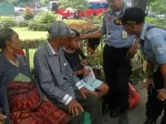 Ingin Dibuatkan KIS, Suami Istri Asal NTT Nekat ke Jakarta Ingin Bertemu Jokowi Ingin Dibuatkan KIS, Suami Istri Asal NTT Nekat ke Jakarta Ingin Bertemu Jokowi
