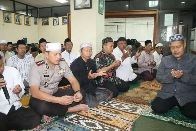 Hadiri Pengajian Rutin Bersama Para Ulama, Ini Pesan Kapolres Jakbar Hadiri Pengajian Rutin Bersama Para Ulama, Ini Pesan Kapolres Jakbar