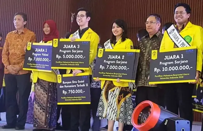 Angga Wiratama Lokeswara Juara 1 Mapres Utama &nbsp;UI 2018