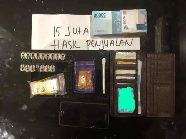Kampung Boncos Kembali Digerebek, 8 Orang Ditangkap Kampung Boncos Kembali Digerebek, 8 Orang Ditangkap