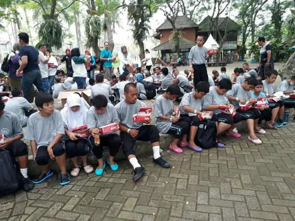 Disabilitas Grahita Binaan Dinsos Diperkenalkan Jenis Buah dan Tumbuhan Disabilitas Grahita Binaan Dinsos Diperkenalkan Jenis Buah dan Tumbuhan