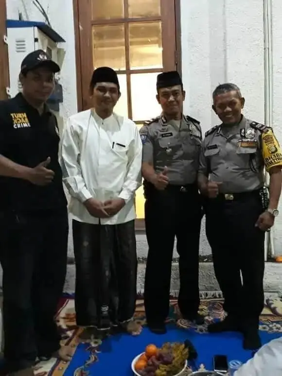 Resmikan Pos Kamling, Polsek Kembangan Sampaikan Pesan Kamtibmas Resmikan Pos Kamling, Polsek Kembangan Sampaikan Pesan Kamtibmas