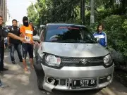 Polsek Tambora Gelar Rekontruksi Kasus Pembunuh Modus Tabrak Lari Polsek Tambora Gelar Rekontruksi Kasus Pembunuh Modus Tabrak Lari