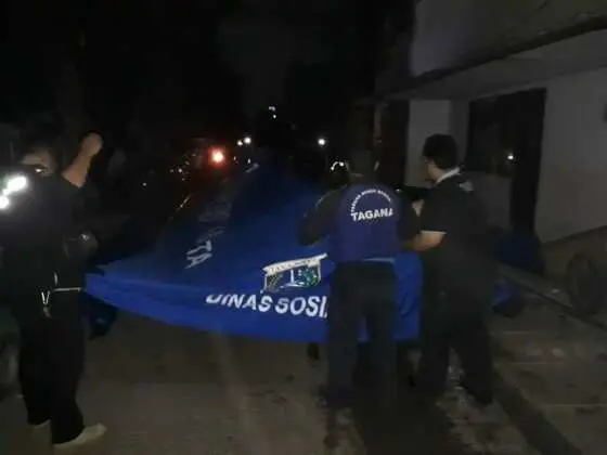 Korban Rumah Roboh dan Korban Kebakaran Mendapat Bantuan