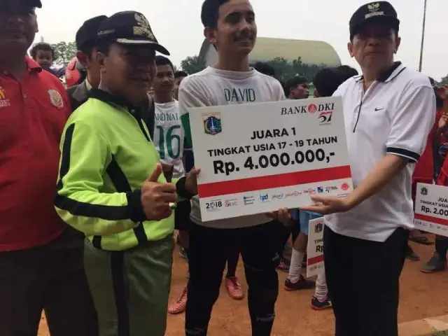 Kelurahan Cengkareng Timur Raih Juara 1 Lomba Futsal Tingkat SMA Mewakili Jakarta Barat ke Tingkat Provinsi Kelurahan Cengkareng Timur Raih Juara 1 Lomba Futsal Tingkat SMA Mewakili Jakarta Barat ke Tingkat Provinsi