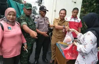 Pemprov DKI Gelar Program Pangan Murah di RPTRA Kembangan Selatan Pemprov DKI Gelar Program Pangan Murah di RPTRA Kembangan Selatan
