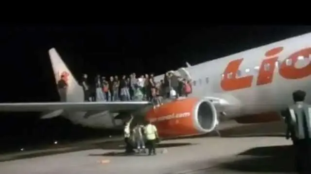 FN Penumpang Maskapai Lion Air Sebagai Tersangka Kasus Candaan Bom FN Penumpang Maskapai Lion Air Sebagai Tersangka Kasus Candaan Bom