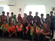 Satuan Binmas Polres Jakbar Bersama Tim UPPL Sosialisasi Saber Pungli Satuan Binmas Polres Jakbar Bersama Tim UPPL Sosialisasi Saber Pungli
