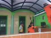 Jelang Ramadhan Kelurahan Kembangan Selatan Bersama Warga Bersihkan Tempat Ibadah Jelang Ramadhan Kelurahan Kembangan Selatan Bersama Warga Bersihkan Tempat Ibadah