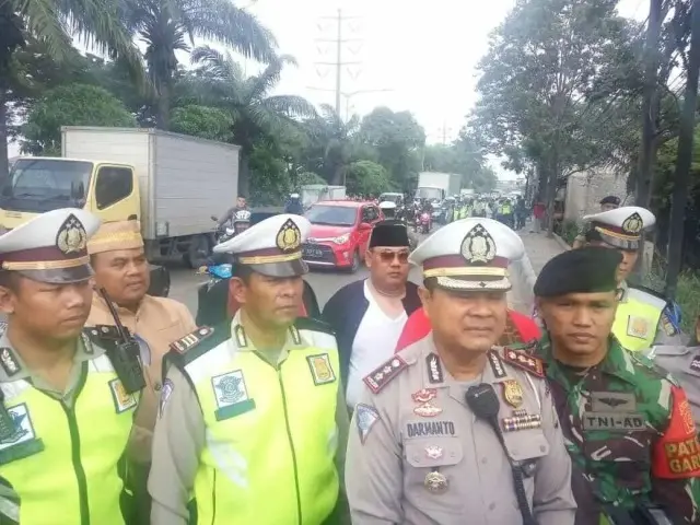Ops Patuh Jaya 2018, Sat Lantas Polres Jakbar Berikan Reward Pengguna Jalan yang Tertib Ops Patuh Jaya 2018, Sat Lantas Polres Jakbar Berikan Reward Pengguna Jalan yang Tertib