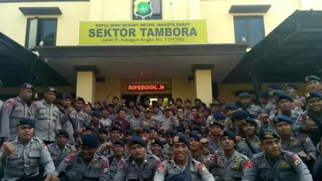 Polsek Tambora Gelar Apel Pelepasan Pasukan Bantuan Brimob Polda Maluku