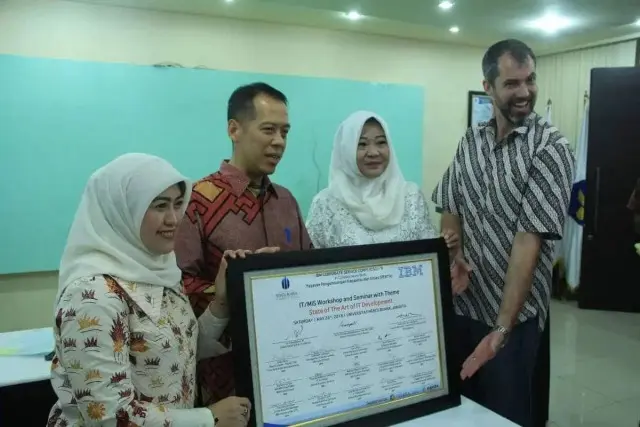 UMB Gandeng IBM Tingkatkan Kapasitas Mahasiswa dan Dosen di Bidang Teknologi Informasi UMB Gandeng IBM Tingkatkan Kapasitas Mahasiswa dan Dosen di Bidang Teknologi Informasi