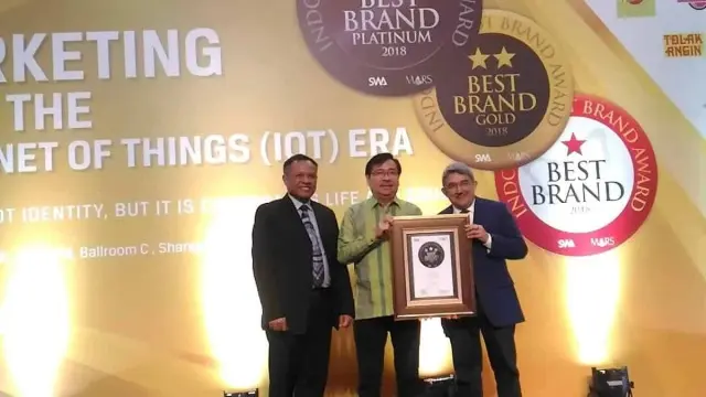Polytron 9 kali Berturut-turut Meraih Penghargaan IBBA dari Majalah SWA Polytron 9 kali Berturut-turut Meraih Penghargaan IBBA dari Majalah SWA
